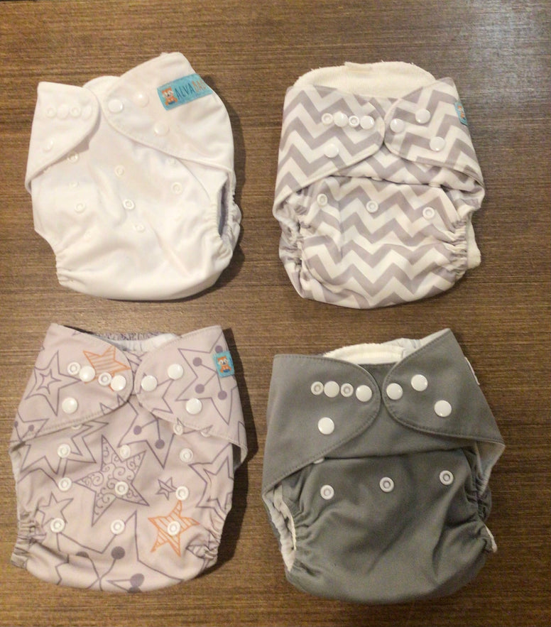 GENTLY USED 4 Pack Alva Baby Pocket Diaper