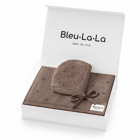 Bleu La La 100% Organic Cotton Luxury Organic Blanket + Hat Gift Set: Milk Chocolate